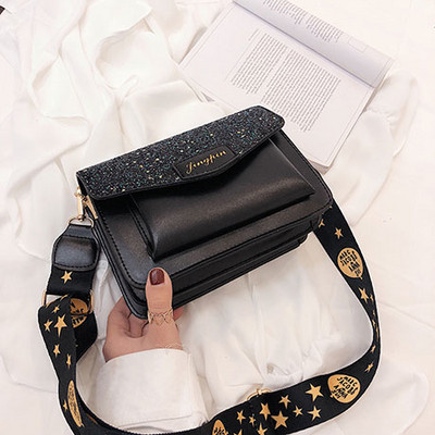 Κομψή γυναικεία τσάντα σε τέσσερα χρώματα από δέρμα με μακριά λαβή