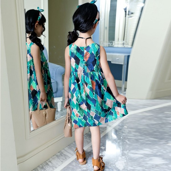 Aktuális zöld színű, gombos gyerekruha