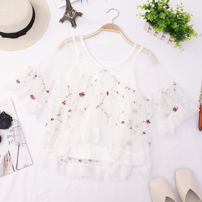 Modern női blúz V-nyakkal, négy színben hímzéssel