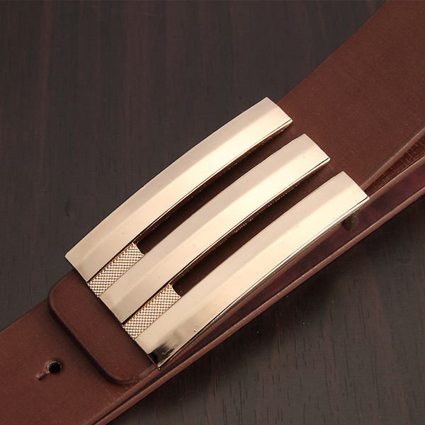 Cureaua barbateasca moderna in diferite culori cu catarama metalica