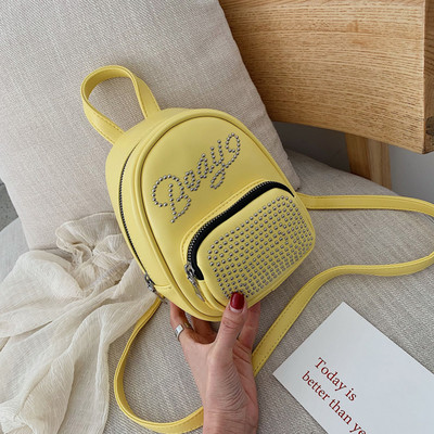 Μοντέρνο γυναικείο έκο δερμάτινο σακίδιο σε έξι χρώματα με διακόσμηση και μεγάλη λαβή