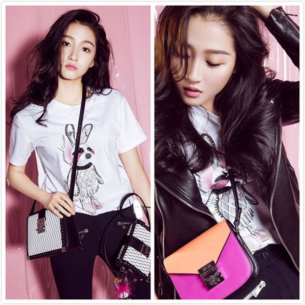 Stílusos női póló fehér színben, rátéttel