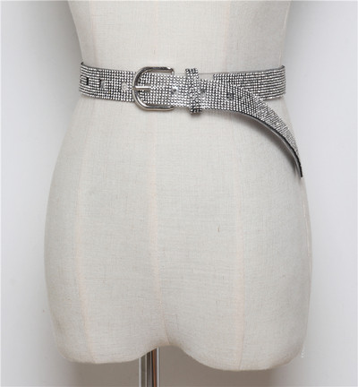 Σύγχρονη γυναικεία ζώνη σε μαύρο χρώμα και άσπρο με πέτρες