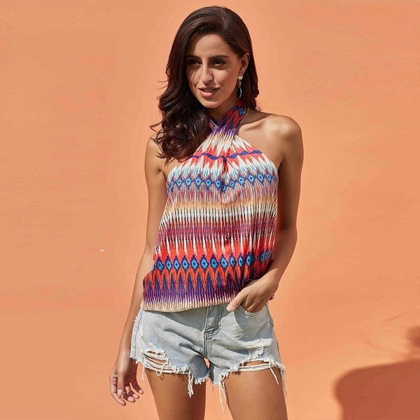 Többféle színben virágos motívumokkal díszített hétköznapi női akasztófelső