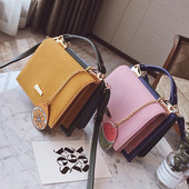 Modern női táska két színű öko velúrból, rövid és hosszú füllel