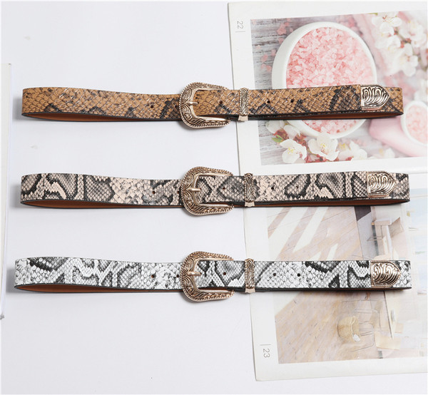 Korszerű női műbőr öv több színben