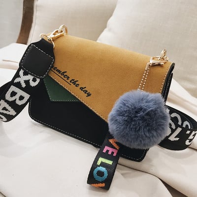 Μοντέρνα γυναικεία τσάντα σε τρία χρώματα με μεγάλη λαβή και αξεσουάρ