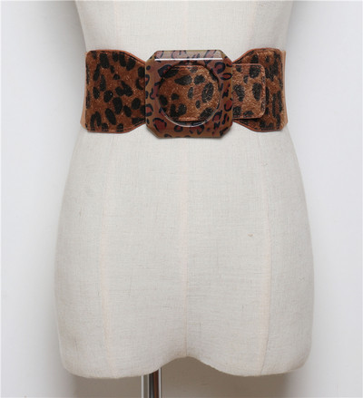 Elasztikus női öv leopárd mintával, világos és sötét színben
