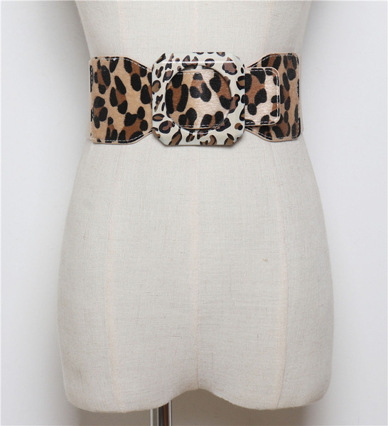 Elasztikus női öv leopárd mintával, világos és sötét színben