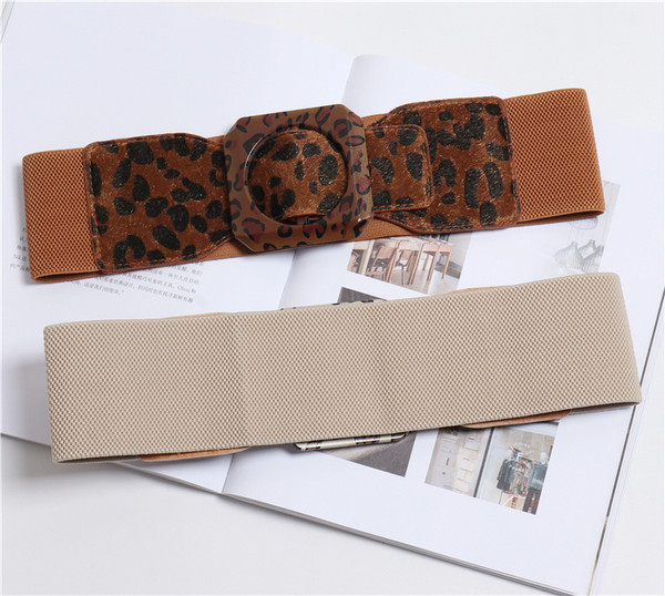 Elasztikus női öv leopárd mintával, világos és sötét színben