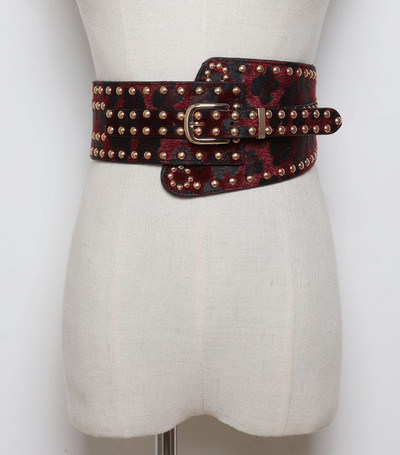 Stílusos női öv fém elemekkel több színben