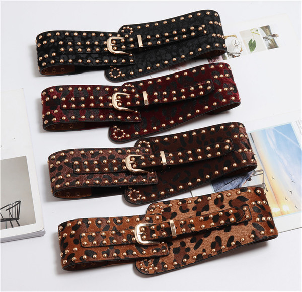 Stílusos női öv fém elemekkel több színben