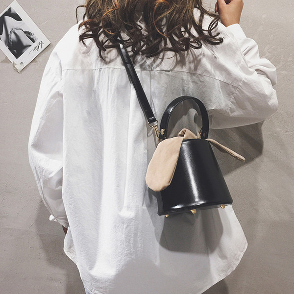 Modern női táska két színben, eco bőrből, rövid és hosszú füllel