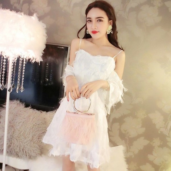 Rochie elegantă de damă, cu bretele subțiri, în culoarea albă