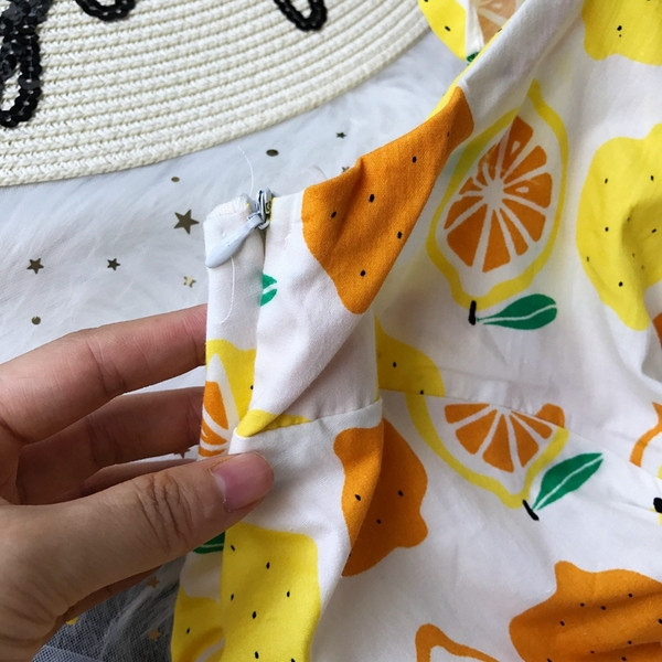 ÚJ Modern női ruha V-nyakkal, két színben