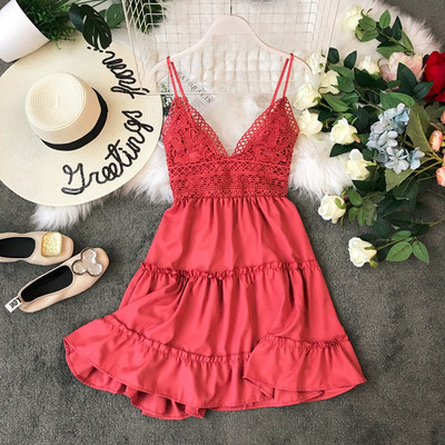 Női modern nyári ruha csipkével és vékony pántokkal több színben