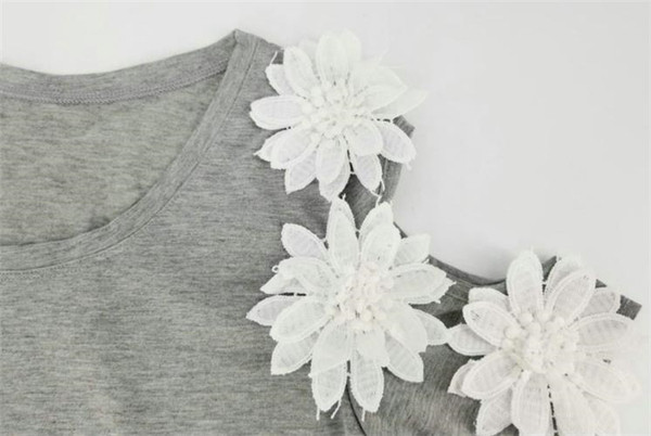 Hétköznapi női ruha Karcsú modell nyitott vállú, 3D dekorációval kékben és annak színében