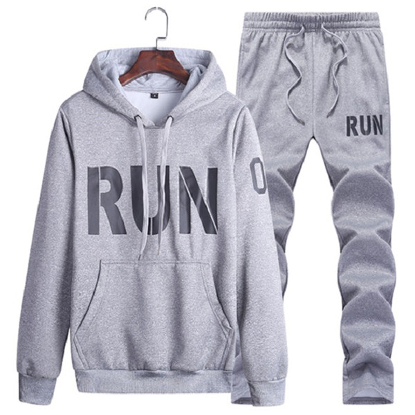 Férfi sportruha három színben felirattal