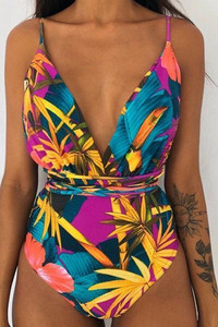 Costum de baie actual cu cravate si motive florale in trei culori