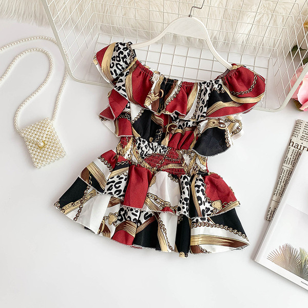 Μοντέρνα γυναικεία μπλούζα σε διάφορα χρώματα με πολύχρωμο πριντ