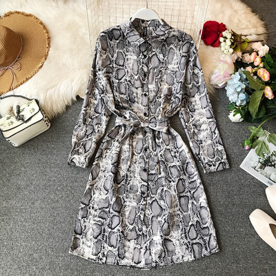 Modern női ruha mintával több színben