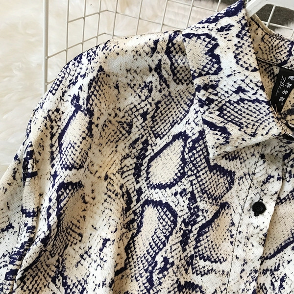 Modern női ruha mintával több színben