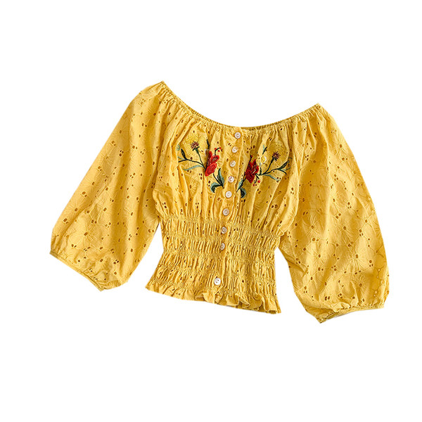 Modern női blúz 3/4-es ujjal és több színben hímzéssel