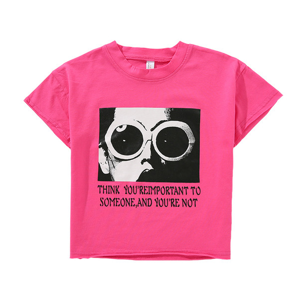 Modern, rátéttel ellátott gyerekpóló fiúknak