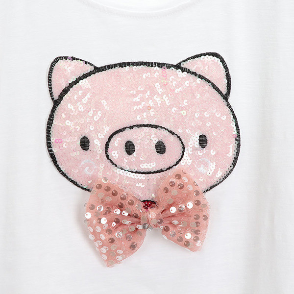 Stílusos női szett 3D elemekkel és alkalmazással