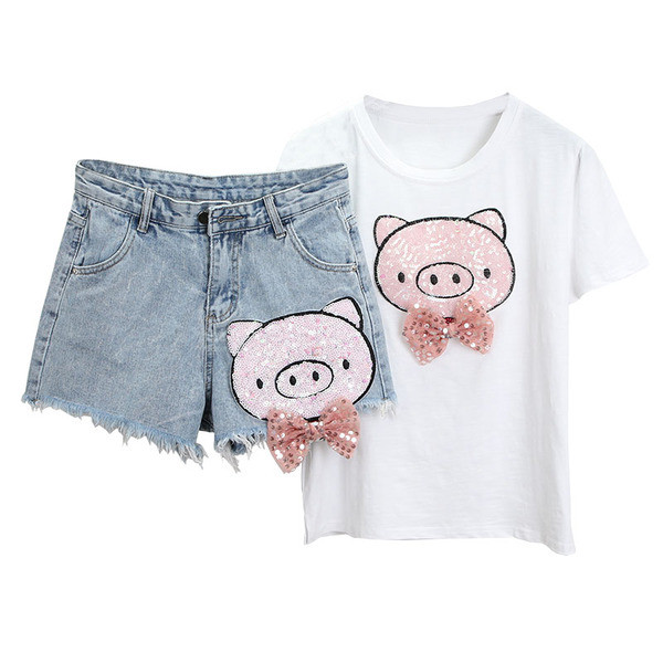 Stílusos női szett 3D elemekkel és alkalmazással