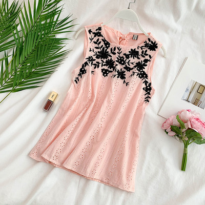 Női lezser felső, széles pántokkal és több színben hímzéssel