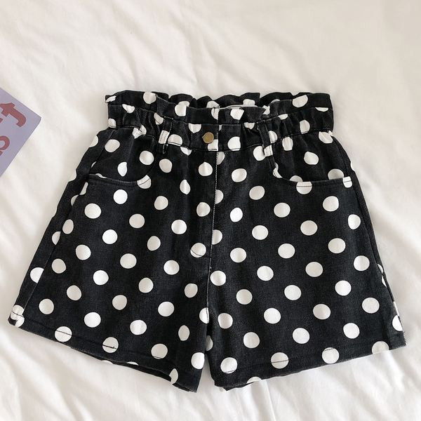 Divatos női rövidnadrág magas derékkal, három színű pöttyökkel