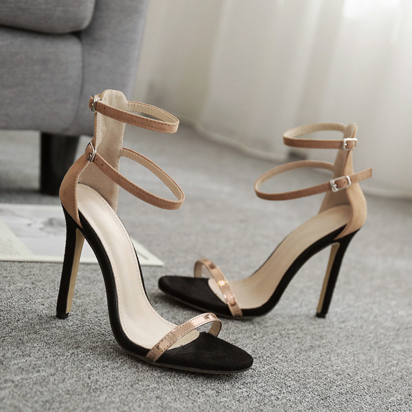Női magassarkú szandál bézs színben