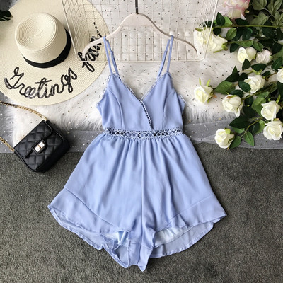 Μοντέρνες γυναικείες φόρμες με λεπτές λωρίδες σε διάφορα χρώματα