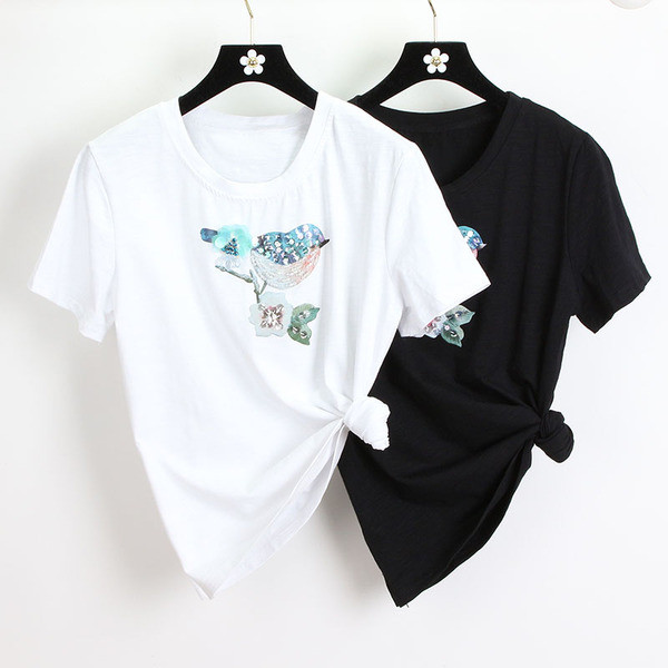 Stílusos női kétrészes szett hímzéssel