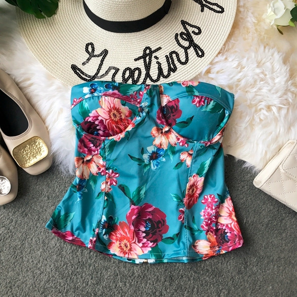 Bustiera de dama eleganta in trei culori cu motiv floral