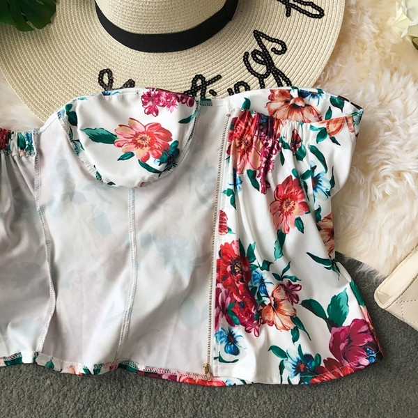 Bustiera de dama eleganta in trei culori cu motiv floral