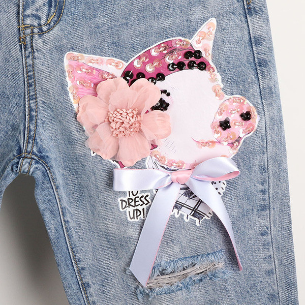 Μοντέρνο γυναικέιο σετ με κεντήματα