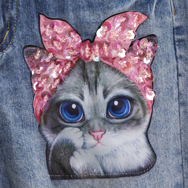 Ημερήσιο γυναικείο σετ -  μπλούζα  + τζιν με εφαρμογή