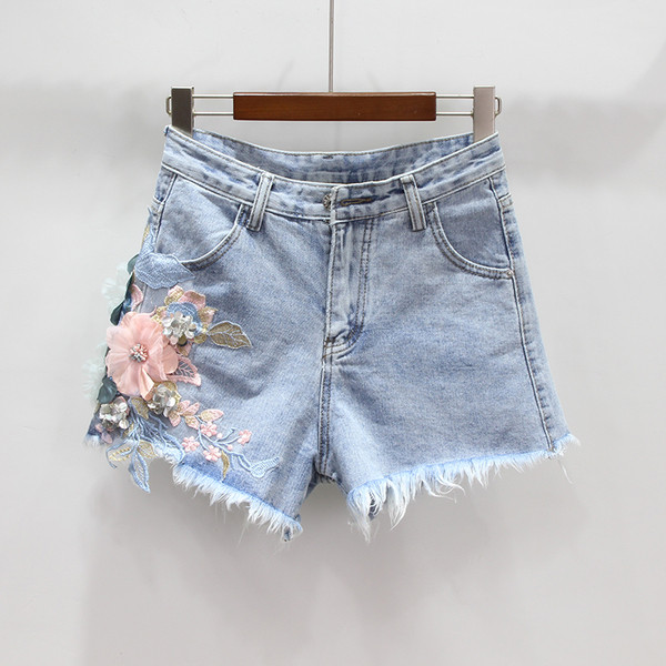 Καθημερινό γυναικέιο σετ  με τρισδιάστατα στοιχεία σε ροζ χρώμα