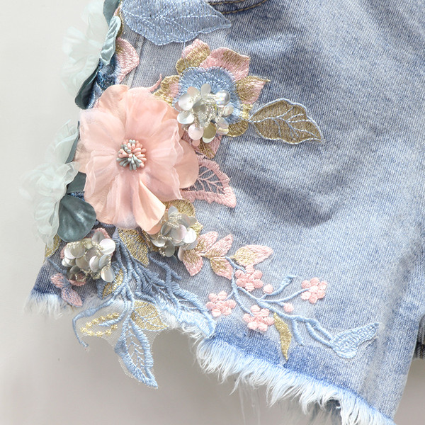 Καθημερινό γυναικέιο σετ  με τρισδιάστατα στοιχεία σε ροζ χρώμα