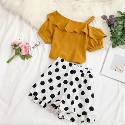 Μοντέρνο γυναικείο σετ από δύο κομμάτια σορτς + μπλούζα σε διάφορα χρώματα