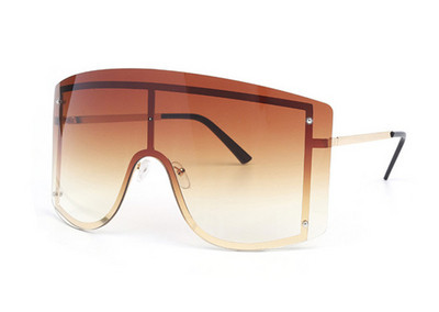 Aktuális női napszemüveg új modellje több színben