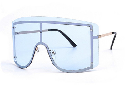 Aktuális női napszemüveg új modellje több színben