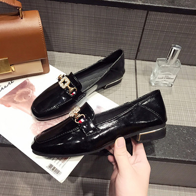 Γυναικεία παπούτσια από οικολογικό δέρμα σε δύο χρώματα