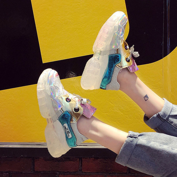 ΝΕΟ μοντέλο μοντέρνα γυναικεία αθλητικά παπούτσια σε δύο λαμπερά χρώματα