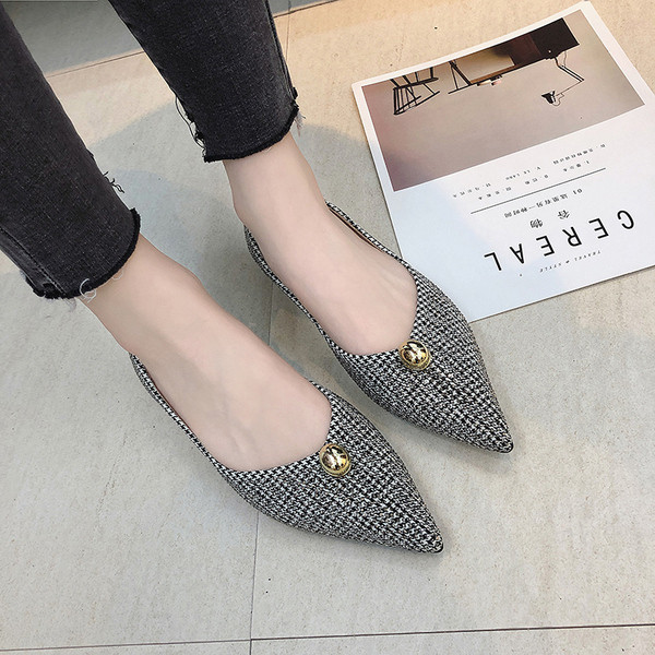 Pantofi eleganti de dama - model ascutit in doua culori