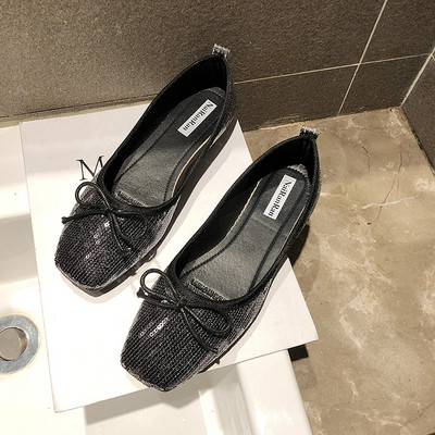 Γυναικεία παπούτσια σε τρία χρώματα με πούλιες