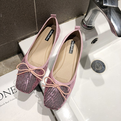 Γυναικεία παπούτσια σε τρία χρώματα με πούλιες