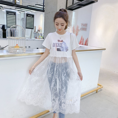 Modern, fekete-fehér csipkés női póló